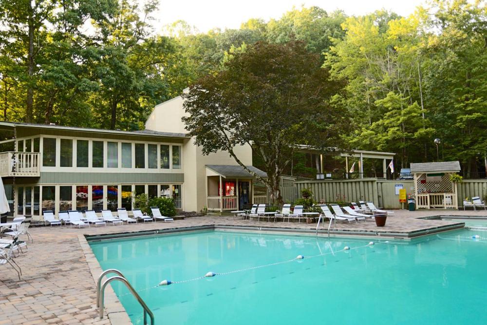 Daya, Hot Tub, Pool Table, 1089 Of Free Attraction Tickets For Each Paid Day, Dollywood And More! Gatlinburg Habitación foto