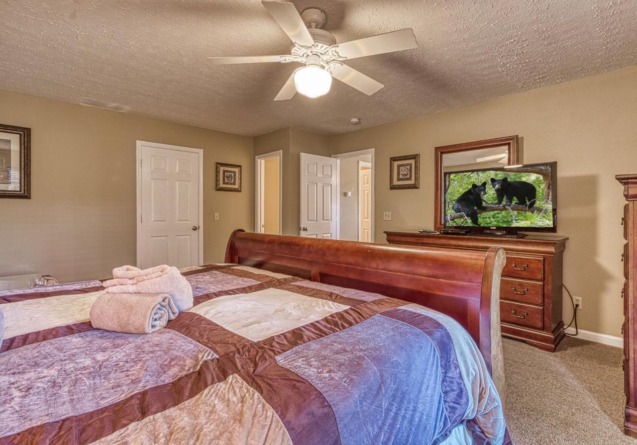 Daya, Hot Tub, Pool Table, 1089 Of Free Attraction Tickets For Each Paid Day, Dollywood And More! Gatlinburg Exterior foto